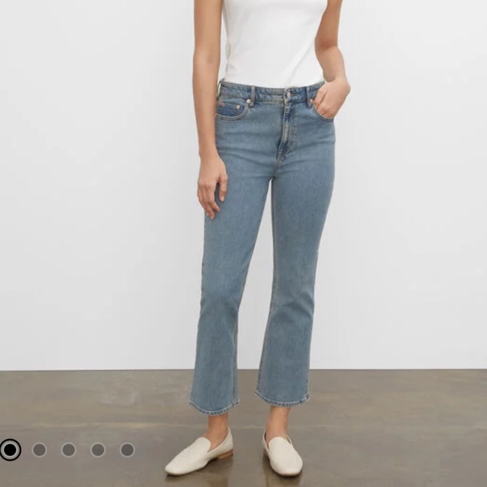 Club Monaco kick crop jeans in light wash size 25